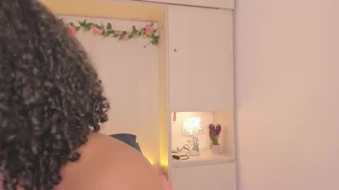  T A R A  online show from 11-30-25, 04:27