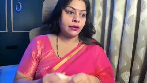 tarivishu23 online show from 12-18-25, 01:33