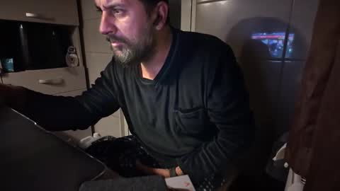 tarkan198 online show from 11-14-25, 07:45