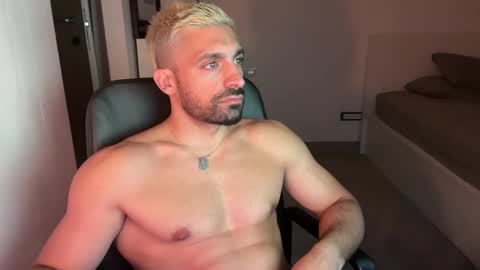 tarquit8 online show from 09-10-25, 05:46