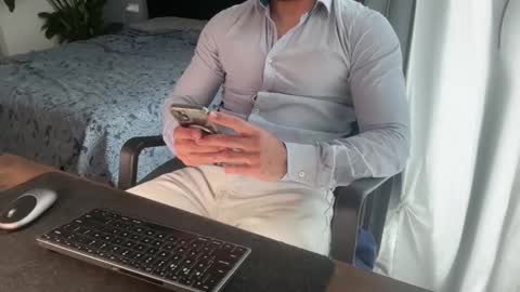 Snapshot of tarquit8 chatting on 06-02-26, 10:17 tarquit8 online show from 06-02-26, 10:17
