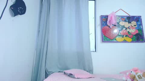 Snapshot of tarra_rios chatting on 09-29-25, 10:47 tara rios online show from 09-29-25, 10:47