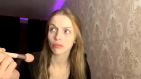 Snapshot of tarraknoflicek chatting on 12-20-25, 04:25 Jane online show from 12-20-25, 04:25