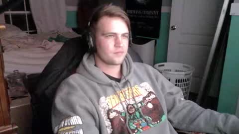 Snapshot of tarus333 chatting on 10-24-25, 05:15 tarus333 online show from 10-24-25, 05:15