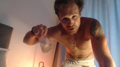 Snapshot of tarzan_thejungleboy chatting on 01-11-26, 04:39 Tarzan online show from 01-11-26, 04:39