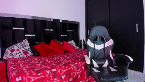 tashasant online show from 10-26-25, 08:26