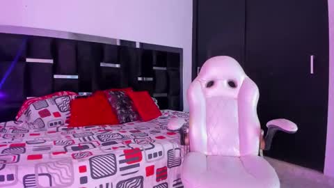 tashasant online show from 11-24-25, 09:25