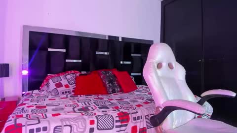 tashasant online show from 11-25-25, 08:20