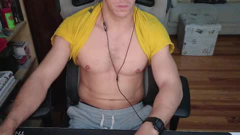 Carlenjoyswithoil online show from 02-16-25, 03:38