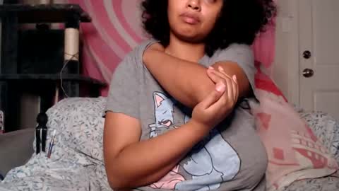 Snapshot of tasteekitty chatting on 11-02-25, 09:00 Tastee Kitty online show from 11-02-25, 09:00