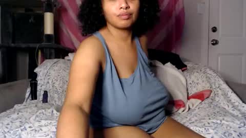 Snapshot of tasteekitty chatting on 01-06-26, 06:06 Tastee Kitty online show from 01-06-26, 06:06