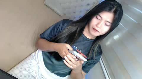 Snapshot of tasteofinnocent69 chatting on 02-11-25, 05:37 online show from 02-11-25, 05:37