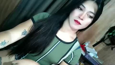 Snapshot of tasteofinnocent69 chatting on 10-27-25, 02:32 online show from 10-27-25, 02:32