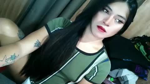 Snapshot of tasteofinnocent69 chatting on 10-28-25, 07:34 online show from 10-28-25, 07:34