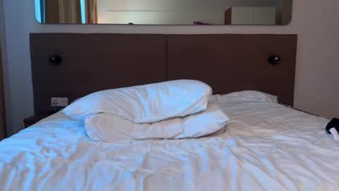 My shows 2100500 UTC3 online show from 11-15-25, 07:38