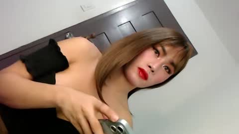 Vannesa online show from 10-13-25, 03:12