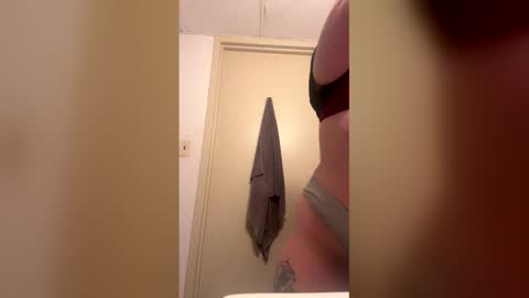 tastycakes999 online show from 12-21-25, 05:36