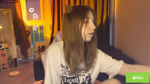 Snapshot of tastyvinni chatting on 05-21-26, 04:47 Veni online show from 05-21-26, 04:47