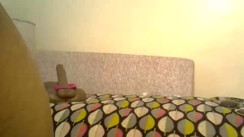 Snapshot of tastyzuri chatting on 10-06-25, 09:18 Zuri online show from 10-06-25, 09:18