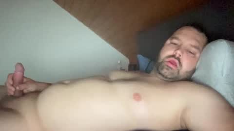 Snapshot of tatam90 chatting on 09-28-25, 06:41 tatam90 online show from 09-28-25, 06:41