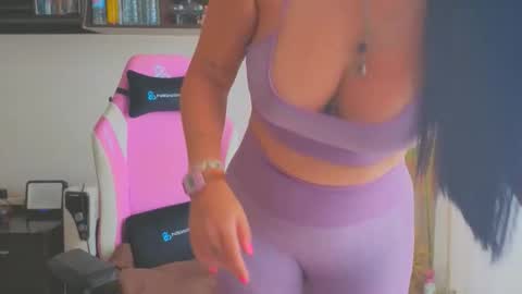 Snapshot of tatiana2224 chatting on 05-19-26, 08:42 tatiana2224 online show from 05-19-26, 08:42