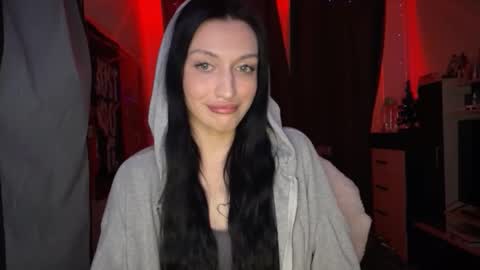 Snapshot of tatika_williams chatting on 12-16-25, 02:33 tatika_williams online show from 12-16-25, 02:33