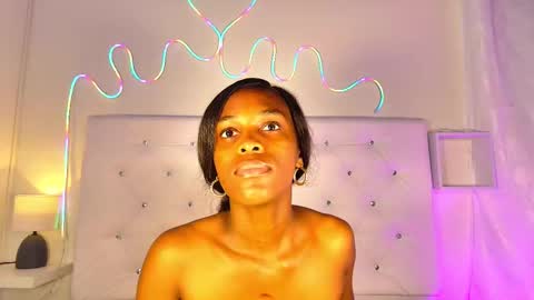 Snapshot of tatixxxvega chatting on 09-11-25, 02:28 tatix online show from 09-11-25, 02:28