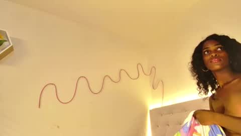 Snapshot of tatixxxvega chatting on 11-01-25, 01:24 tatix online show from 11-01-25, 01:24