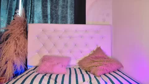 tatix online show from 04-18-26, 06:56