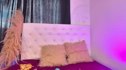 Snapshot of tatixxxvega chatting on 07-27-26, 06:48 tatix online show from 07-27-26, 06:48