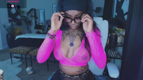Tatted Queen online show from 07-23-26, 07:23