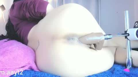 Snapshot of tattl2222 chatting on 05-07-26, 12:16 tati online show from 05-07-26, 12:16