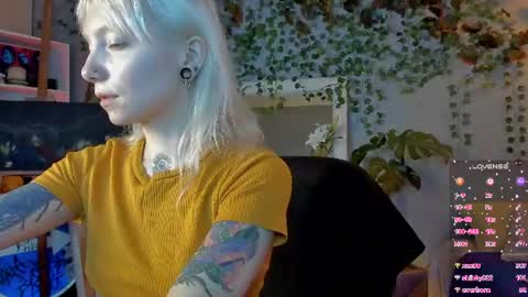 Snapshot of tattoo_artbaby chatting on 06-25-26, 05:12 tattoo_artbaby online show from 06-25-26, 05:12