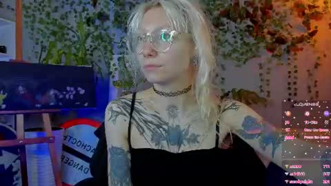 Snapshot of tattoo_artbaby chatting on 06-29-26, 04:19 tattoo_artbaby online show from 06-29-26, 04:19