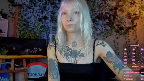 Snapshot of tattoo_artbaby chatting on 07-23-26, 06:22 tattoo_artbaby online show from 07-23-26, 06:22