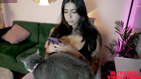 Snapshot of tattoo_ninja_kitty chatting on 03-07-25, 01:09 Nathalie Hardy online show from 03-07-25, 01:09