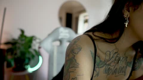 Snapshot of tattoo_ninja_kitty chatting on 10-03-25, 02:58 Nathalie Hardy online show from 10-03-25, 02:58