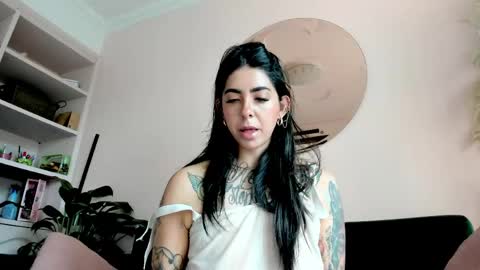 Snapshot of tattoo_ninja_kitty chatting on 06-09-26, 11:55 Nathalie Hardy online show from 06-09-26, 11:55