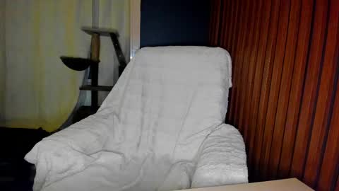 Antonia online show from 02-19-25, 09:03