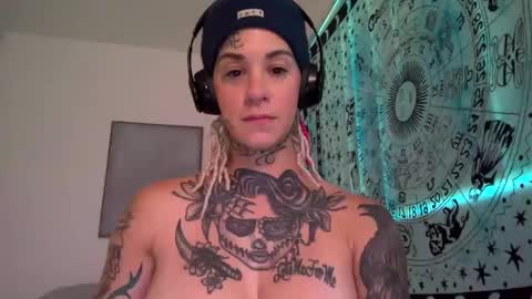 Snapshot of tattooed_natalia chatting on 01-07-25, 02:08 Natalia 3 online show from 01-07-25, 02:08