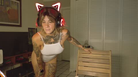 Snapshot of tattooed_natalia chatting on 01-22-25, 12:49 Natalia 3 online show from 01-22-25, 12:49