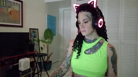 Snapshot of tattooed_natalia chatting on 01-27-25, 02:46 Natalia 3 online show from 01-27-25, 02:46