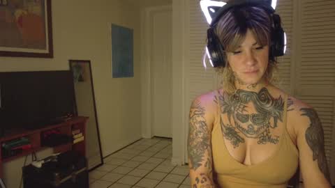 Snapshot of tattooed_natalia chatting on 02-07-25, 09:37 Natalia 3 online show from 02-07-25, 09:37