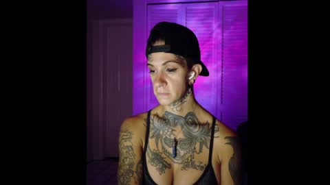 Snapshot of tattooed_natalia chatting on 05-12-26, 10:12 Natalia 3 online show from 05-12-26, 10:12