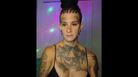 Snapshot of tattooed_natalia chatting on 05-28-26, 02:31 Natalia 3 online show from 05-28-26, 02:31
