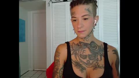 Snapshot of tattooed_natalia chatting on 06-16-26, 02:30 Natalia 3 online show from 06-16-26, 02:30