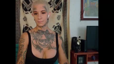 Snapshot of tattooed_natalia chatting on 07-19-26, 02:32 Natalia 3 online show from 07-19-26, 02:32