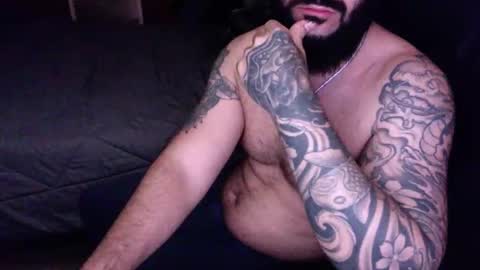 Snapshot of tattooedandbearded22 chatting on 10-26-25, 05:02 tattooedandbearded22 online show from 10-26-25, 05:02