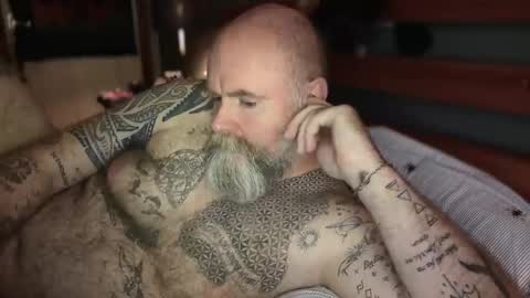 Tattooeddilf 01 online show from 09-14-25, 10:20