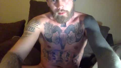 Snapshot of tattoohunkno chatting on 11-18-25, 12:05 tattoohunkno online show from 11-18-25, 12:05